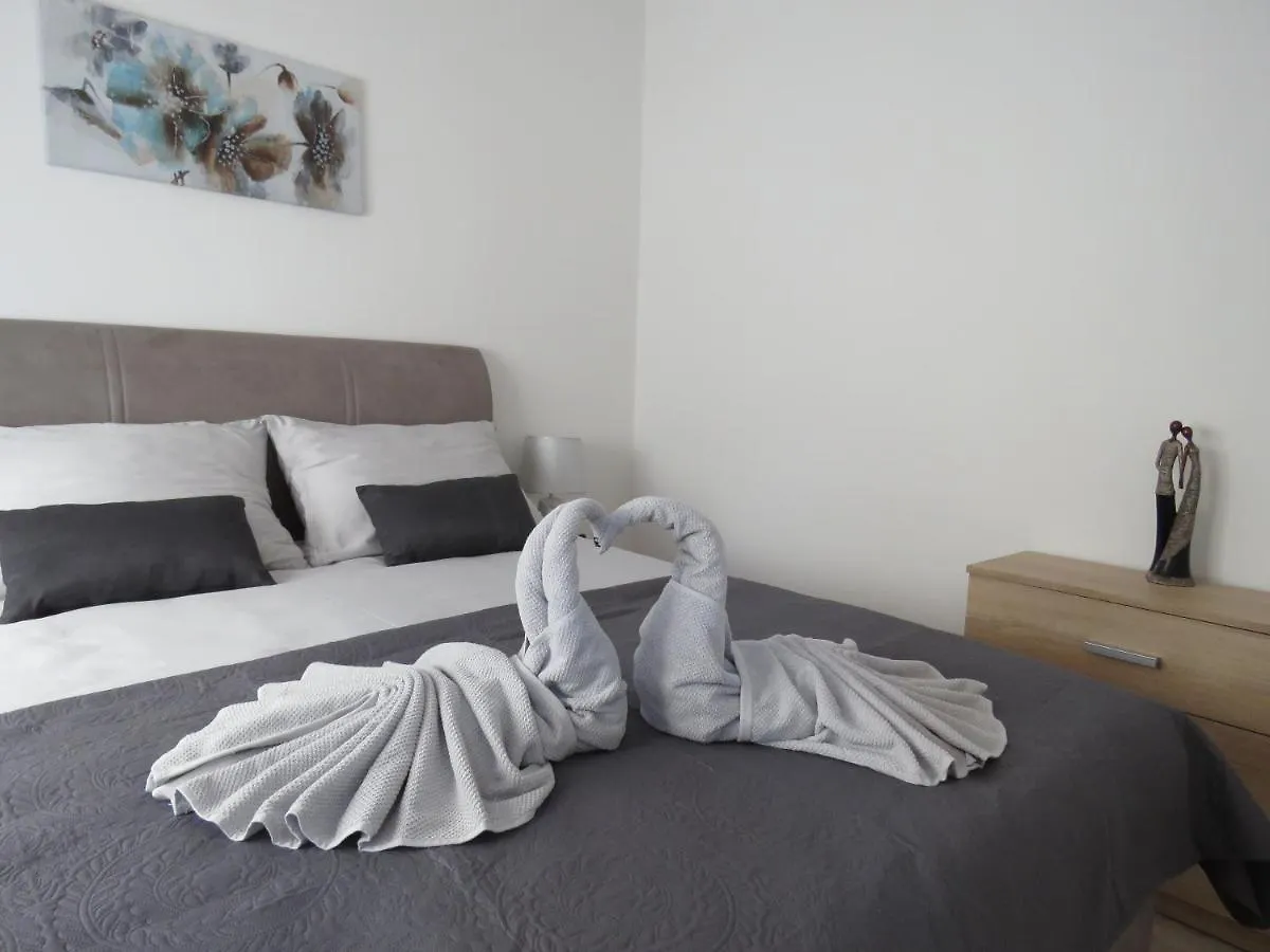 Erika Medulin Apartment Croatia